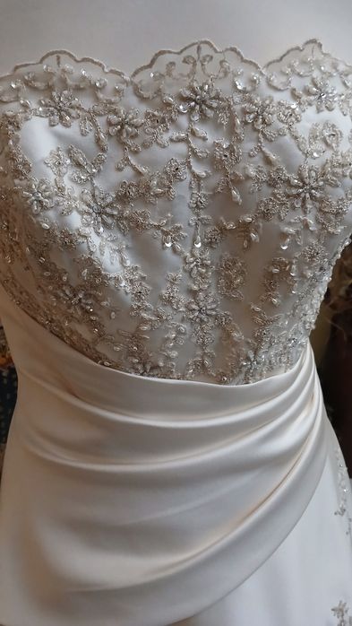 Vestido de Noiva Elegante