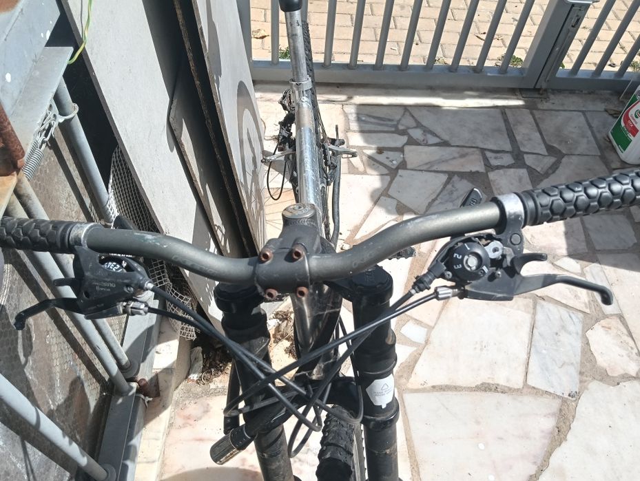 Bicicleta montanha e downhill