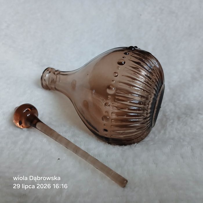 Flakonik na perfumy