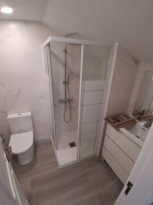 Apartamento T4 no centro da Charneca de Caparica