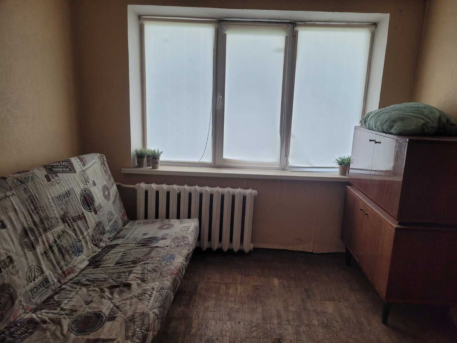 Продам кімнату Шевченківський р-н м Берестейська вул Парково -Сирецька 12-А