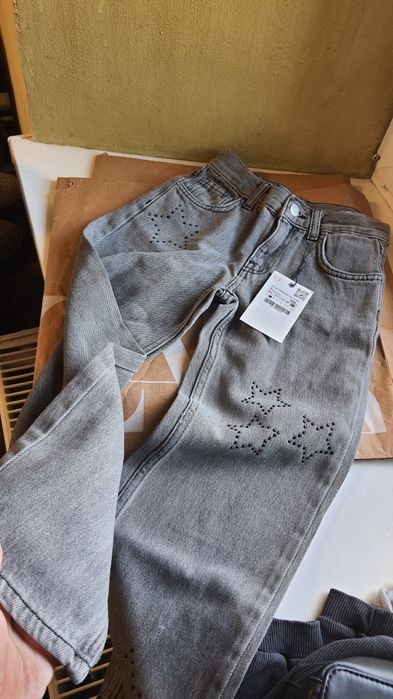 Джинсы Zara 6 7 лет с камешками