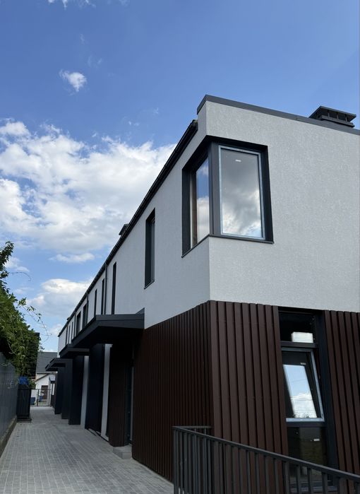 Продається чорновий таунхаус 110м2 | 5 хв від центру | без ремонту