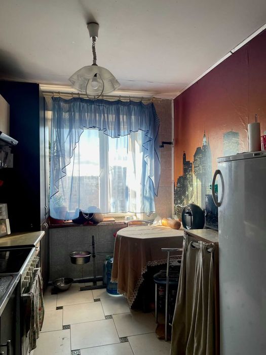 Продаж 2 кім. квартири по вул. Морозна