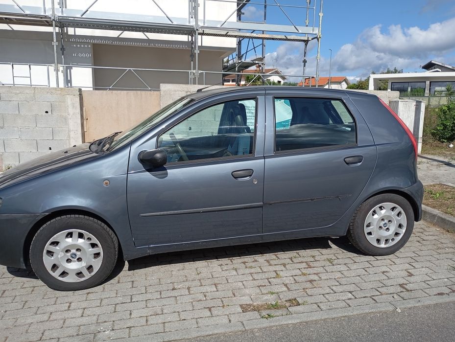 Venda Fiat Punto 2000 com 5 portas em cinza