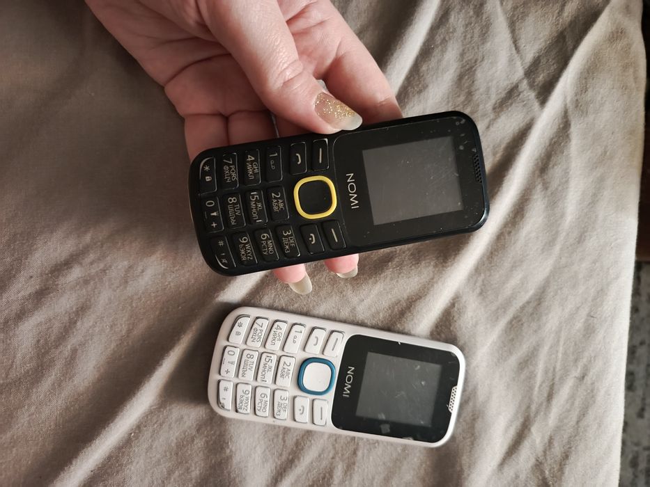 Кнопочный телефон