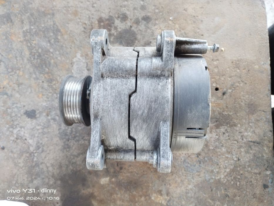 Генератор на автомобіль Т 4