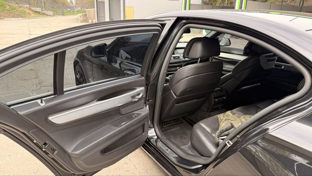 BMW 7 Series 2010 VIN WBAKC01050C498691 фото оголошення 14 з 24