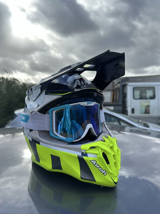 Capacete motocross airoh