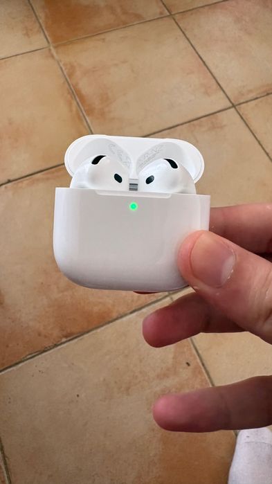Airpods 4 ANC - estado Novo - com garantia Apple