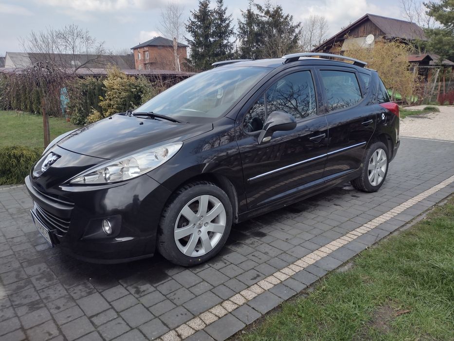 Peugeot 207SW 2011r
