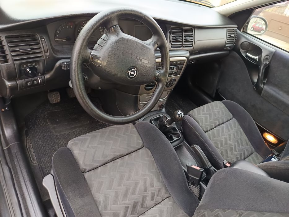 Opel Vectra 2.2 dti