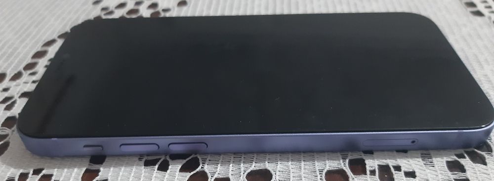 Iphone 12 bom estado ler bem abaixo