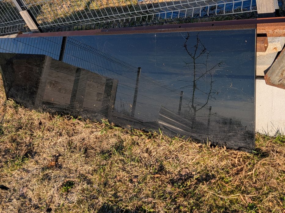 Szyba na balustradę czarna