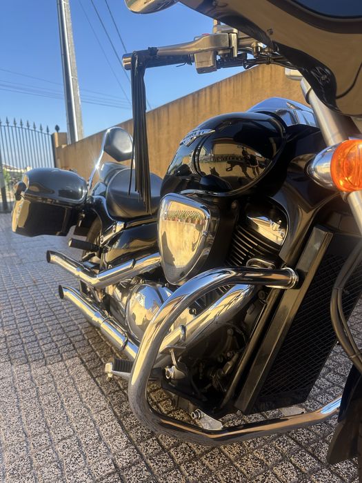 Suzuki intruder 800