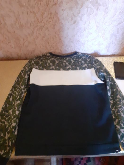 Продам свитшот Puma
