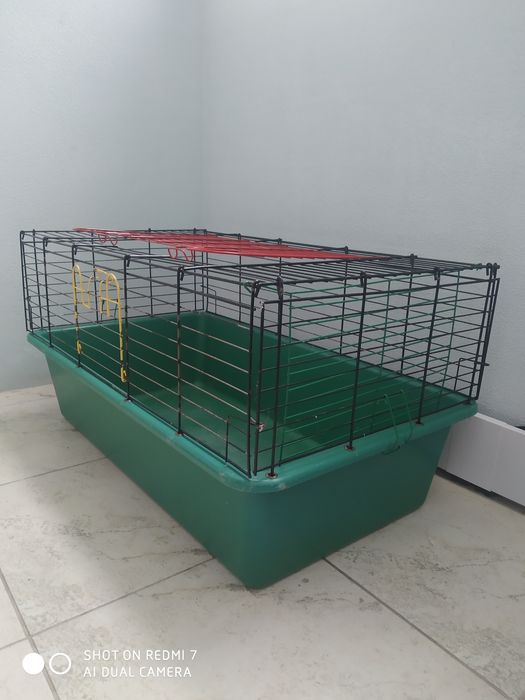 Велика клітка для тварин