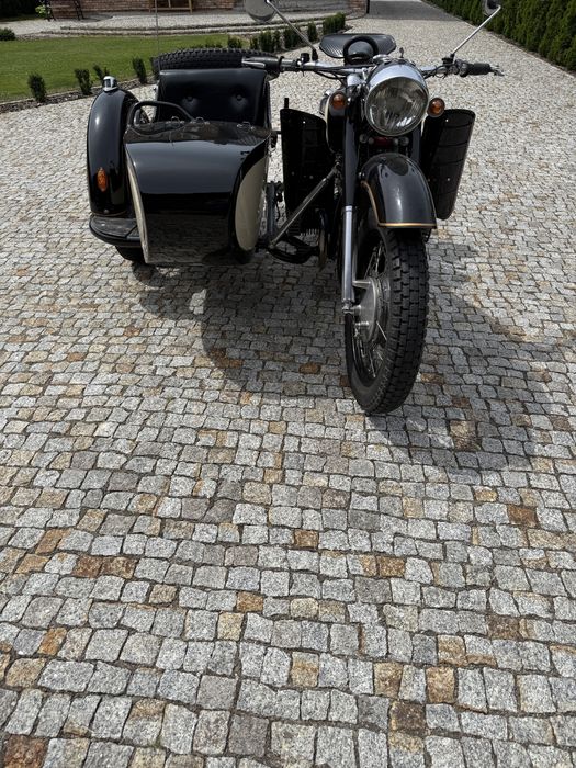 Motocykl Dniepr K-750