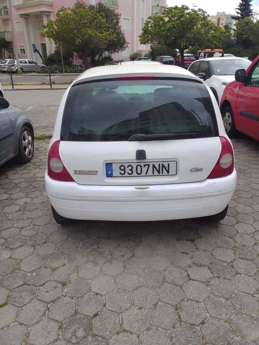 Renault clio lll-1200cc/99