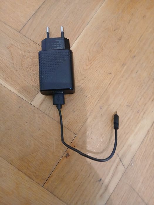 Telefon+słuchawki+ładowarka