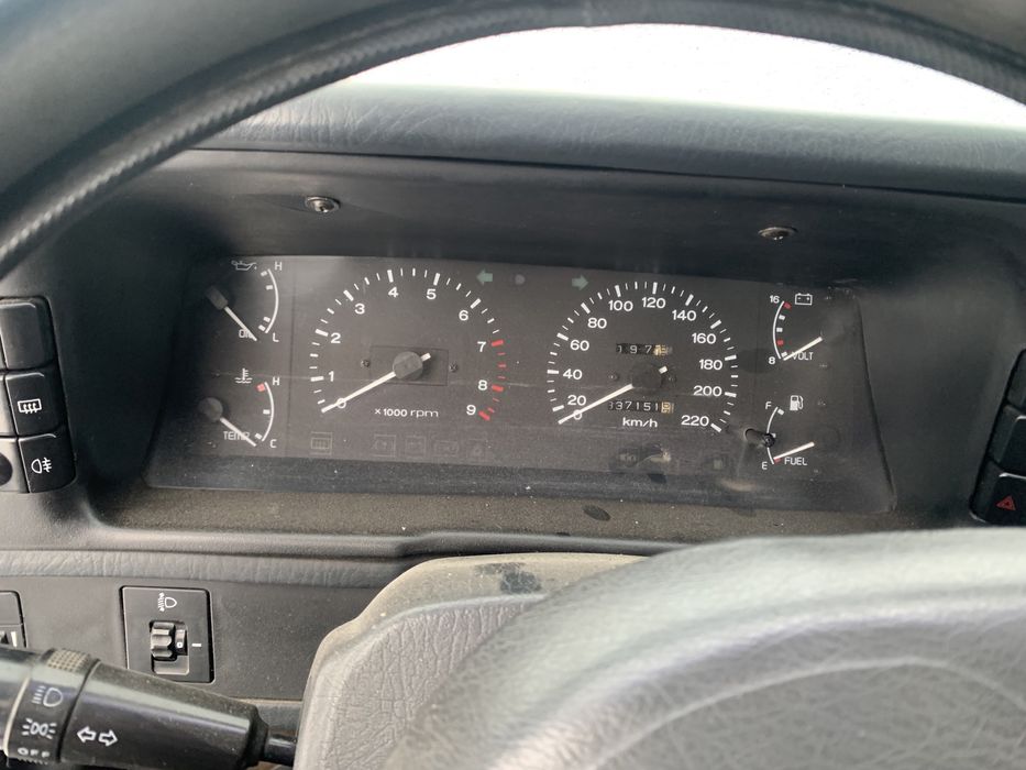 Продам hyundai sonata 1992p.в 2.0 бензин, не на ходу