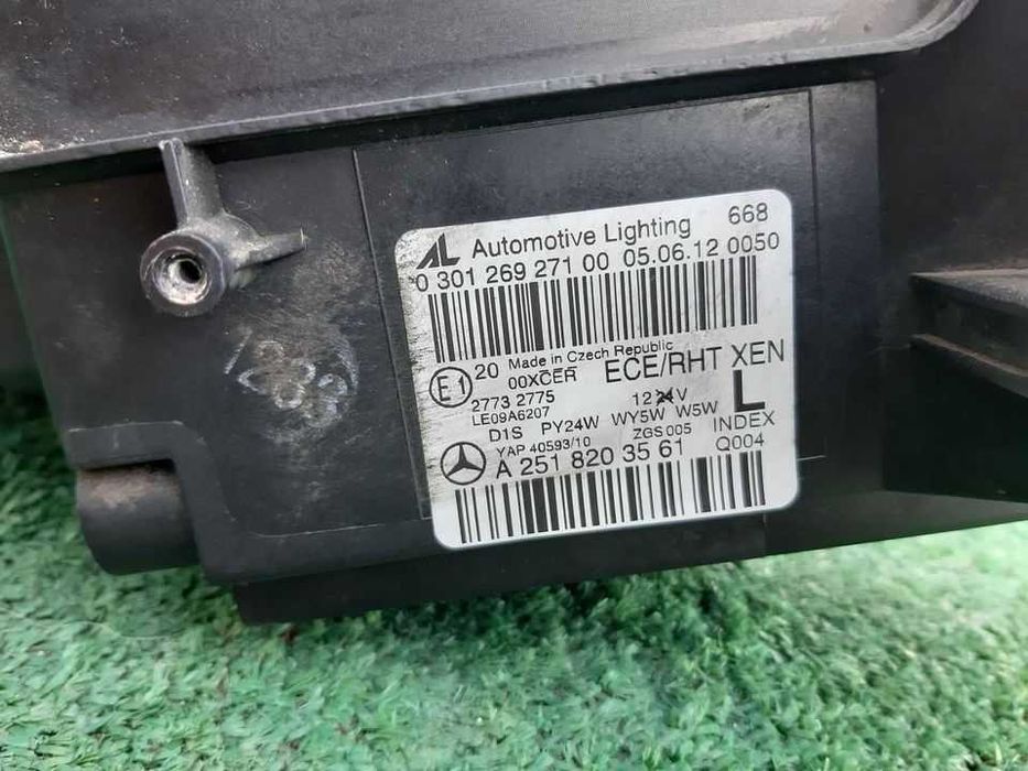 Óticas/Faróis Mercedes-Benz R w251