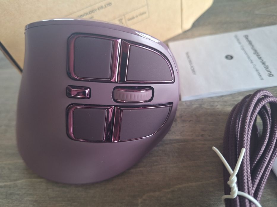 Nowa ergonomiczna wertykalna mysz MBD9