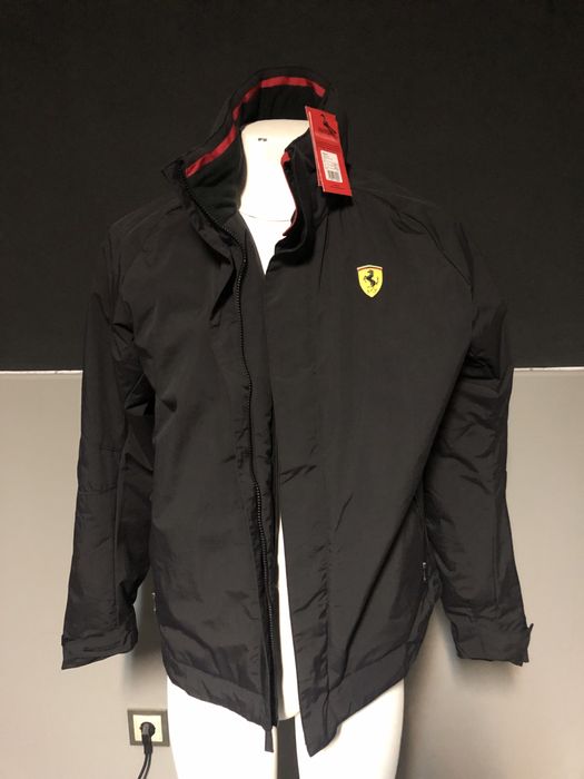 Blusão da Ferrari