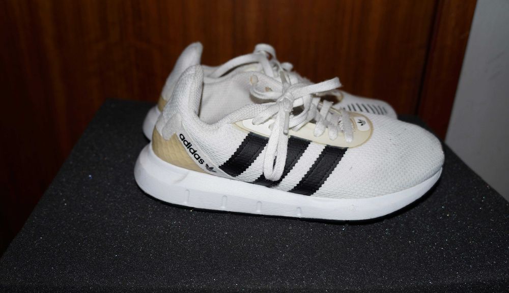 Ténis Adidas 36: 2 euros