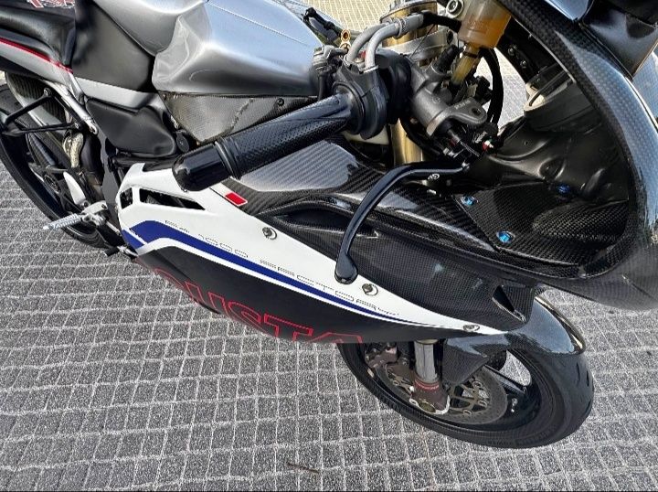 MV Agusta F4 1000 S 1+1 (2006) – 17.500 km – Escape Silmotor & Full Carbono