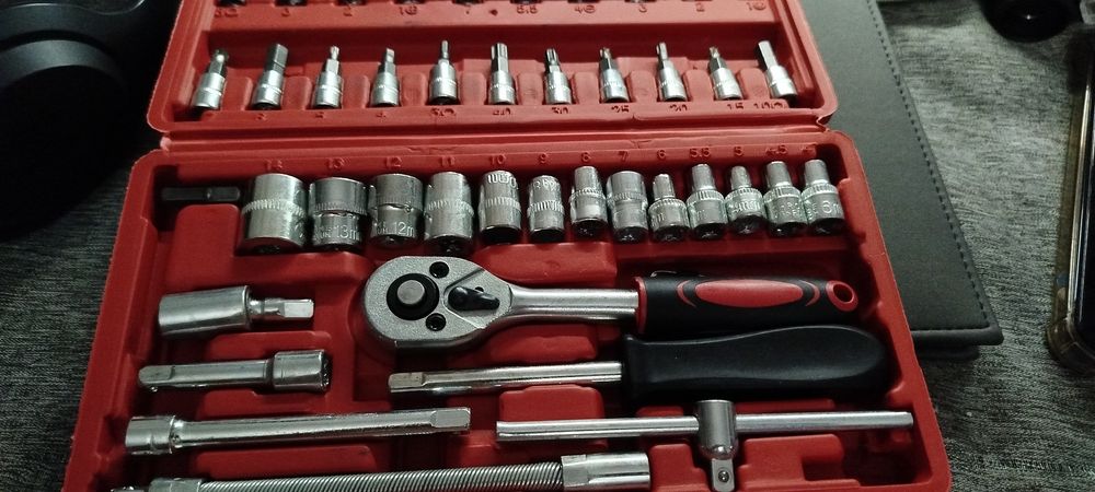Nowy zestaw kluczy nasadkowych 46 PCS