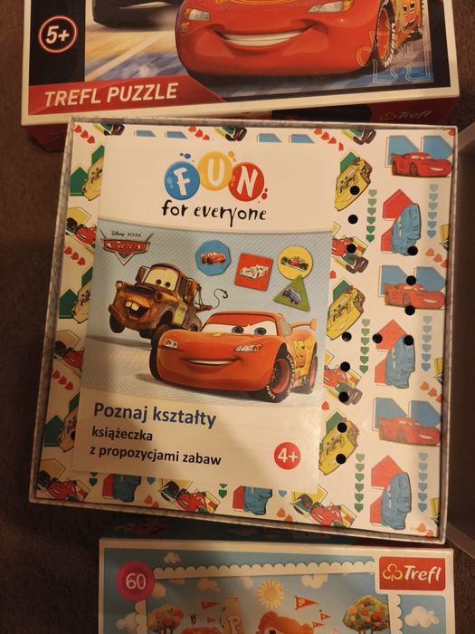 Puzzle różne i gra