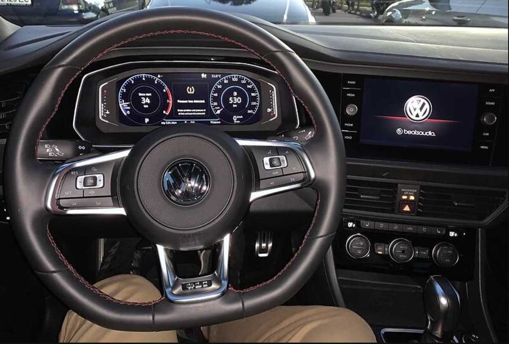 Volkswagen Jetta GLI 2020 — 2.0 TSI (230 к.с.) | 15 тис. км пробігу