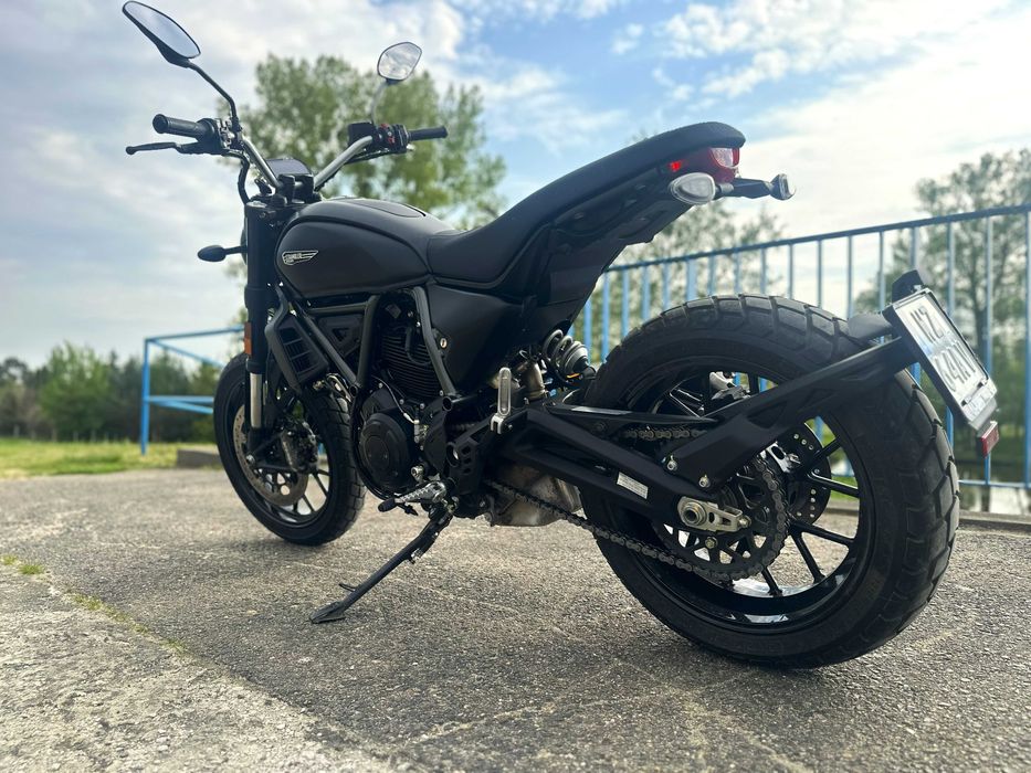 Ducati Scrambler Icon Dark 2025