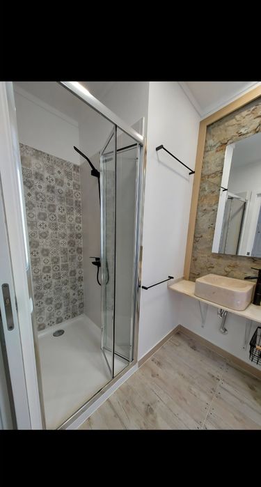 Prédio / Moradia T8 / Hostel