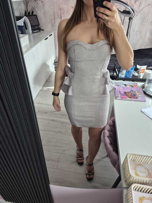 Srebrna sukienka syrena Bershka r M