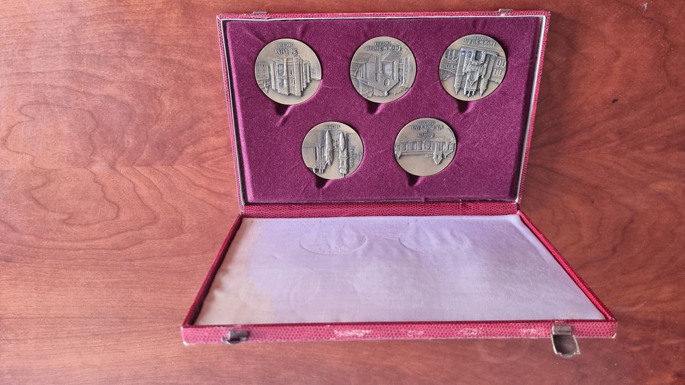 Coleção de 5 Medalhas "Monumentos de Coimbra" em Caixa Original