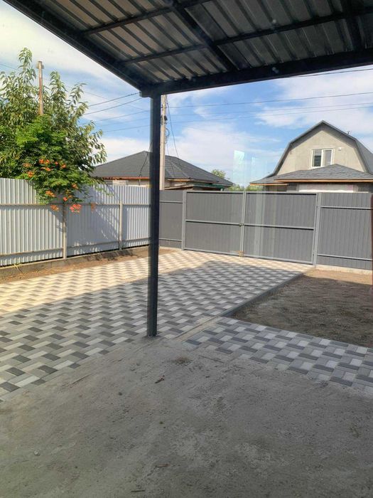 Новобудова з окремою ділянкою. Працюємо з програмами!