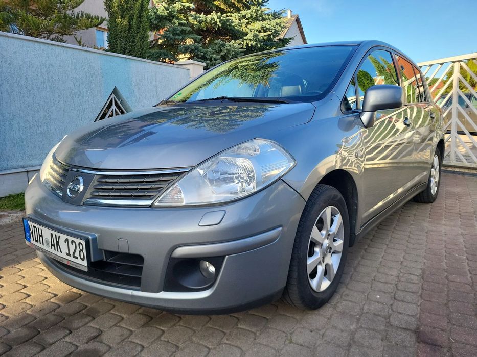 Nissan Tiida