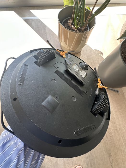 Aspirador robot ambiano