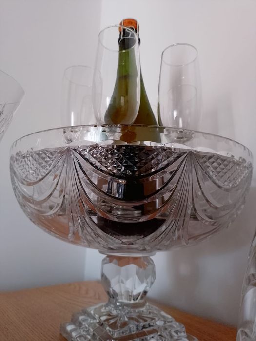 RARE Christal Champagne cave egg + 2 Christal glasses + 6 normal glasses