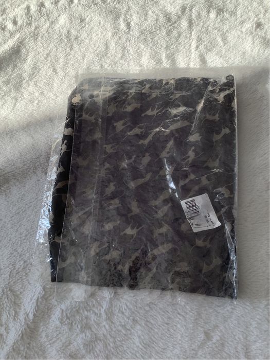 Nowa chustka czarna szal w koty