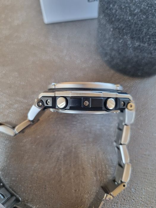 Zegarek Casio GST-210D