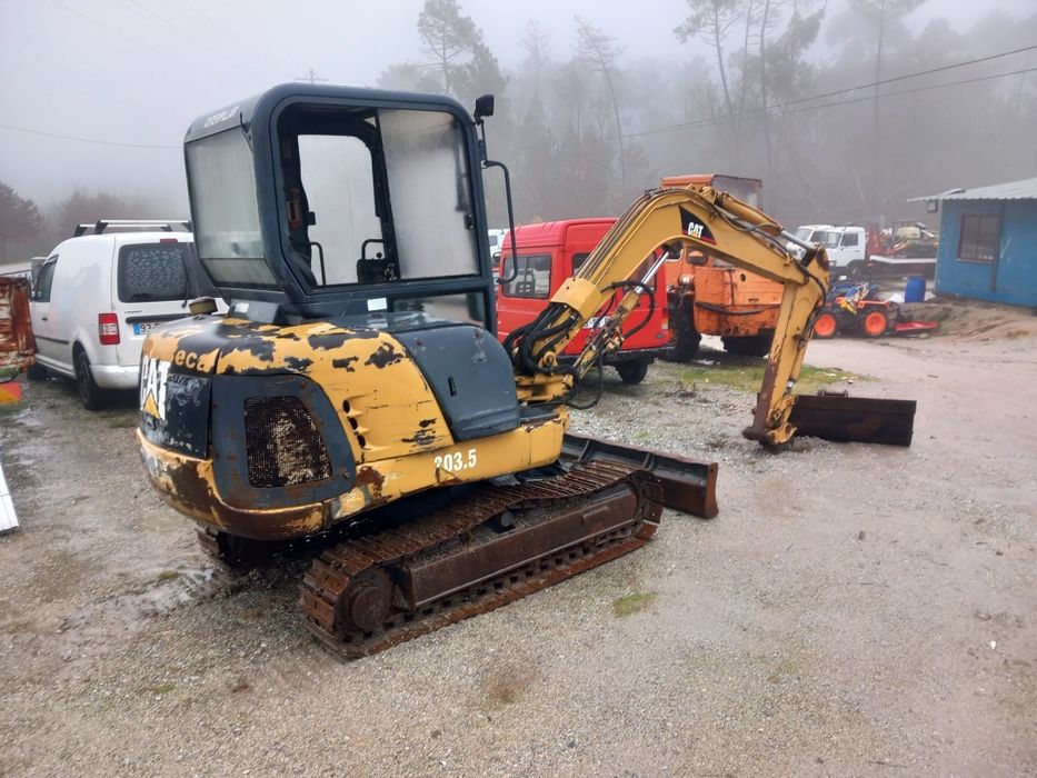 Mini-giratória 3, 5 toneladas Caterpillar.. vário material