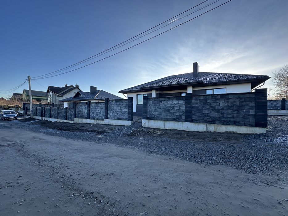 Продаж новозбудованого цегляного будинку в районі Луцького кільця