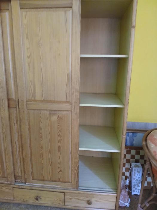 Szafa sosnowa z szufladami