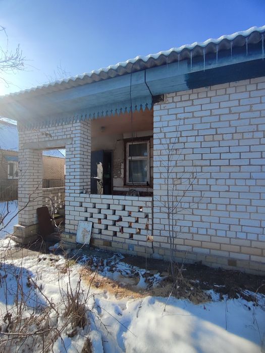Продається цегляний будинок в с.Новоселиця