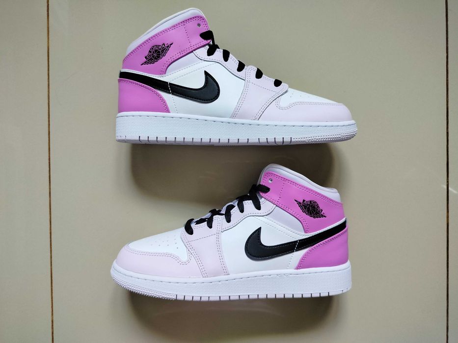 Air Jordan 1 Mid - Barely Grape r. 40