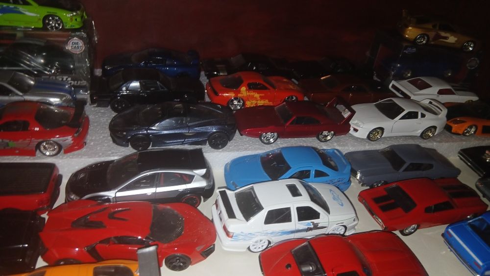 Colecao 30 Carro velocidade furiosa por  180 €