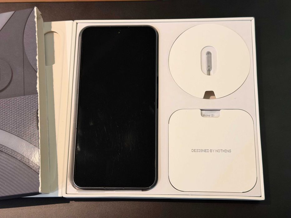 Nothing Phone 2 12/512GB Dark Grey - stan bardzo dobry